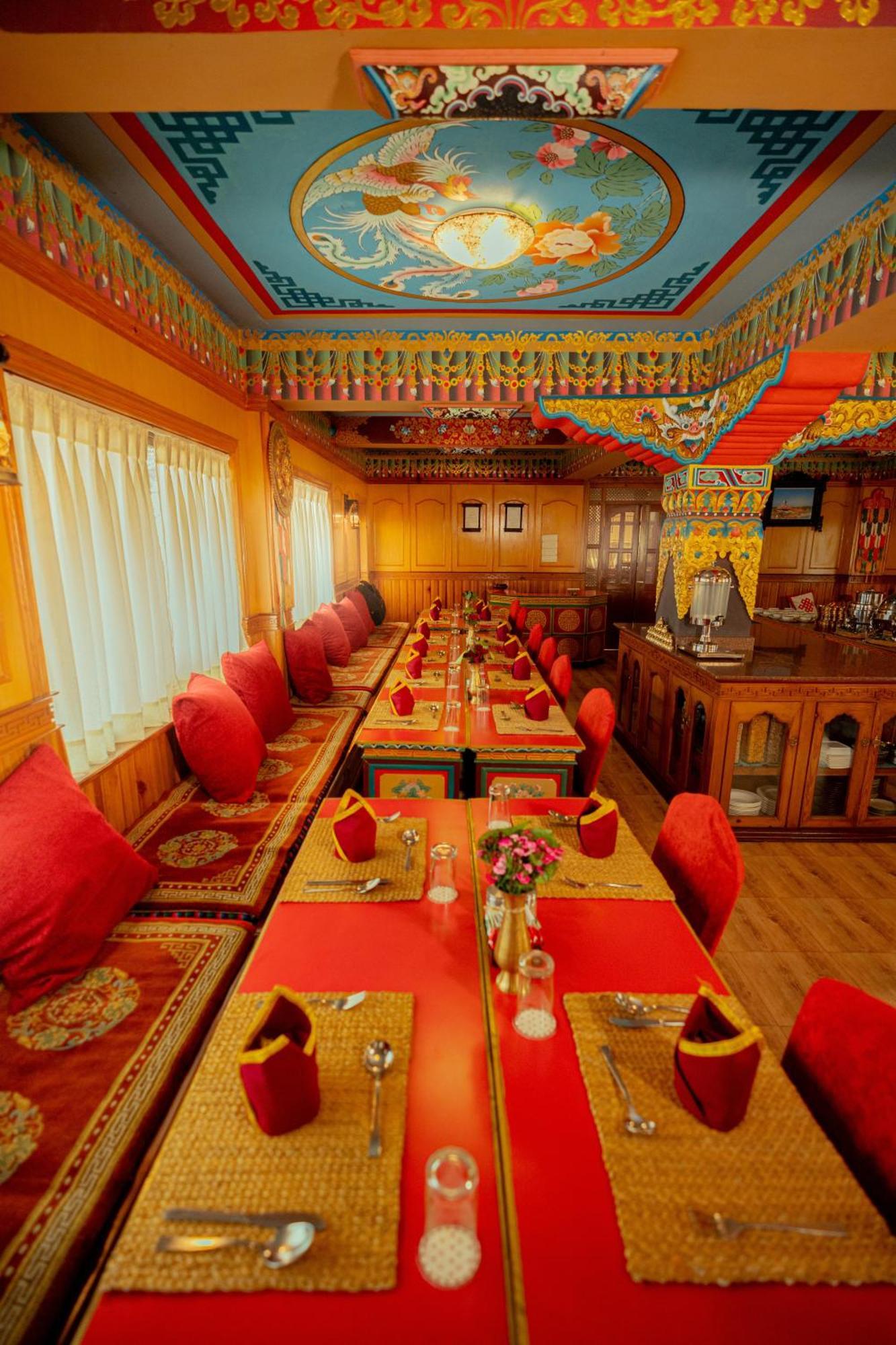 Kathmandu View Hotel Экстерьер фото